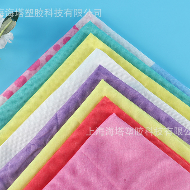 Selvklebende vannløselig fiberduk